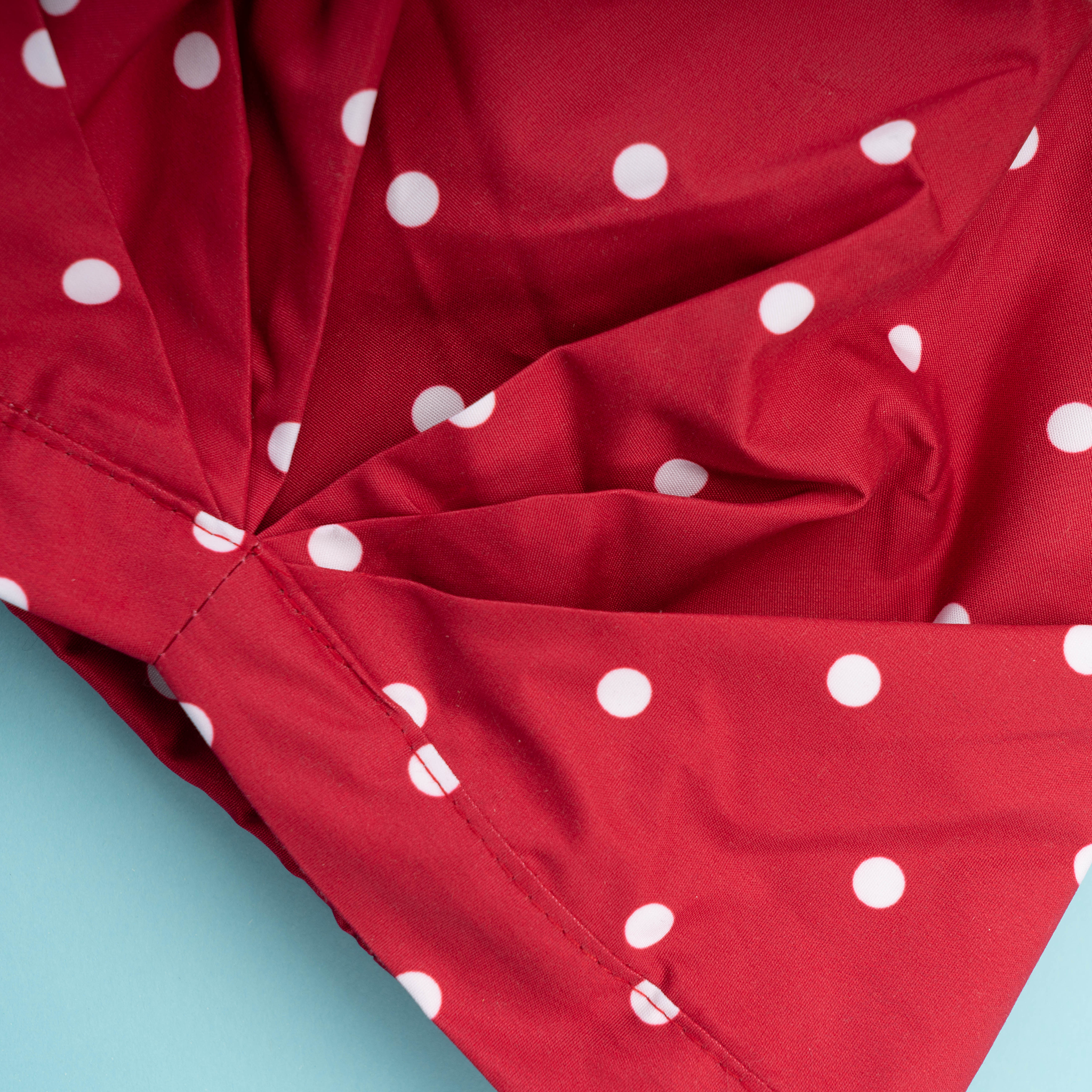 SHOWER CAP - SPOTTED AROUND RED