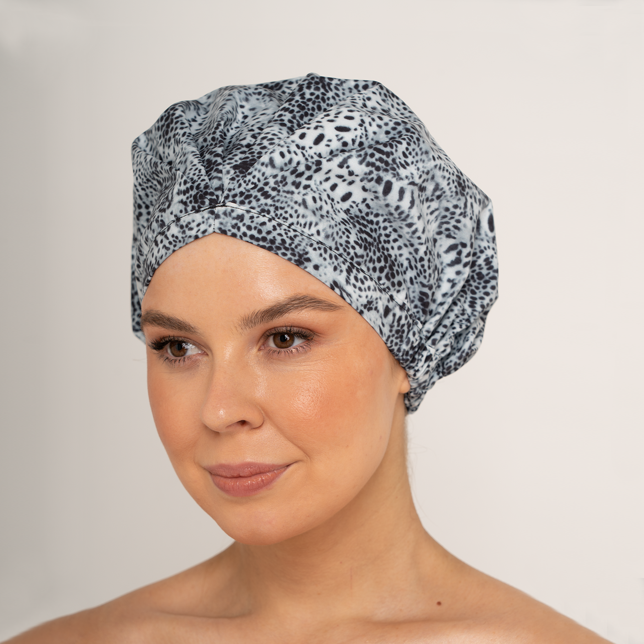SHOWER CAP - SNOW LEOPARD GREY