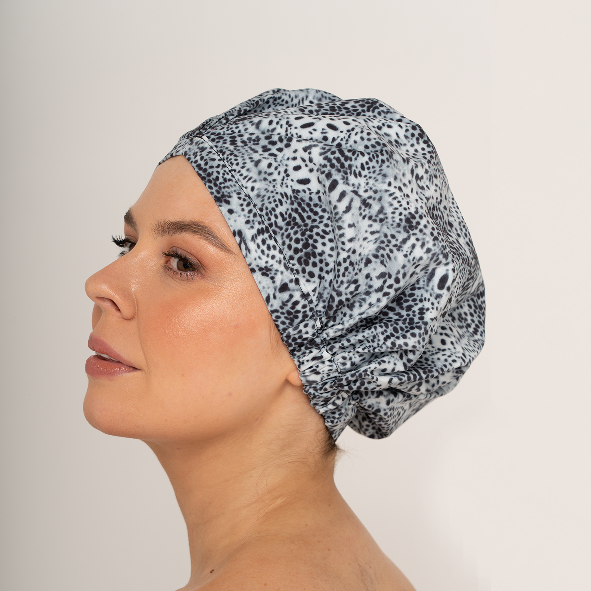 SHOWER CAP - SNOW LEOPARD GREY