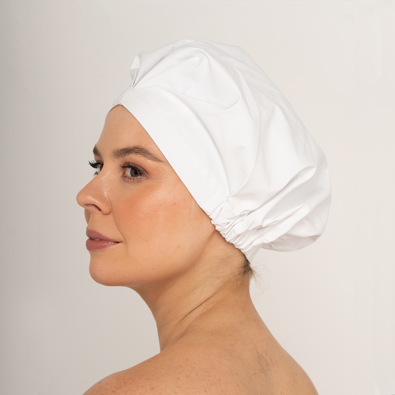SHOWER CAP - WHITE LIGHT